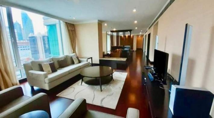 4 Bedroom Unit for Rent at The Park Chidlom, near BTS Chit Lom & MRT Si Lom